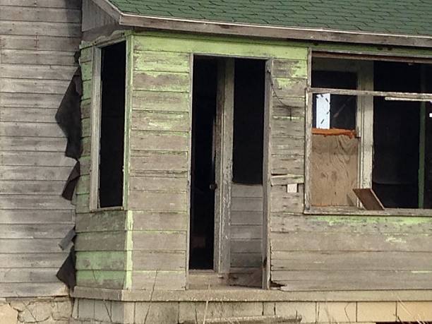 istock Entrance of Abandoned House 525321089
