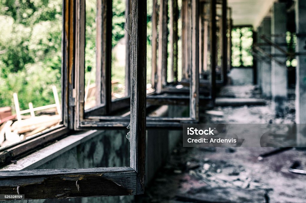 Edificio distrutto interno nella Città fantasma di Consonno - Foto stock royalty-free di Abbandonato