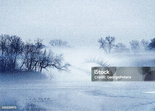 Ilustración de Niebla Lago Montaje y más Vectores Libres de Derechos de Paisaje no urbano - Paisaje no urbano, Invierno, Dormir