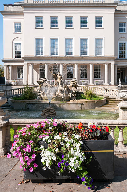 istock Ornate Fountain In Cheltenham Spa 525378593