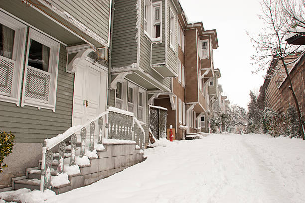 istock snowy street in stanbul 525383481