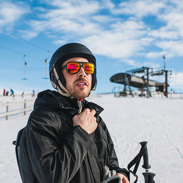 istock Man skiing in the ski slope 525420291