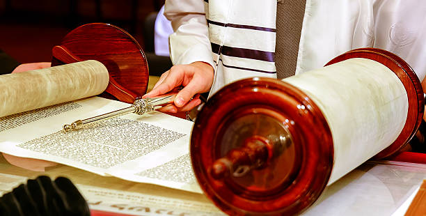 istock Jewish man dressed in ritual clothing 525488722
