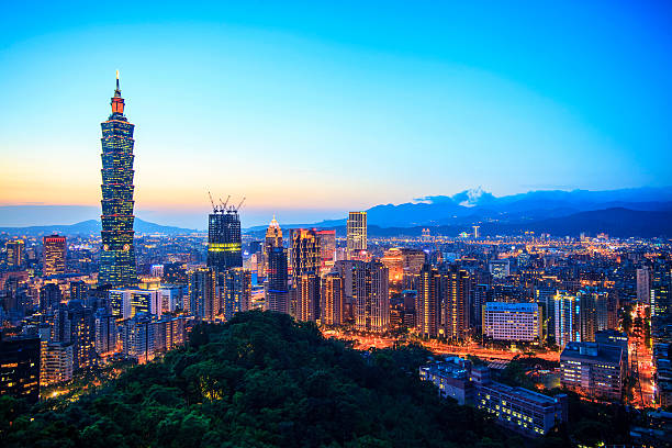 istock Taipei, Taiwan evening skyline. 525492084