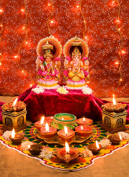 istock Hindu God Laxmi Ganesh 525496317