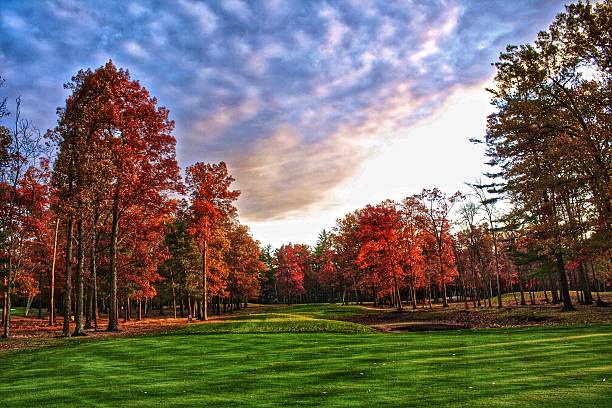 istock Blue 6 at Sunset in Autumn 525498593