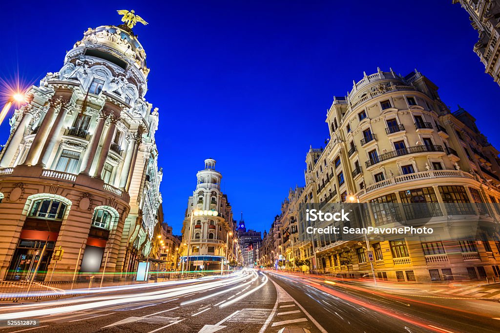 Madrid, España Gran Via ciudad - Foto de stock de Gran Vía - Madrid libre de derechos
