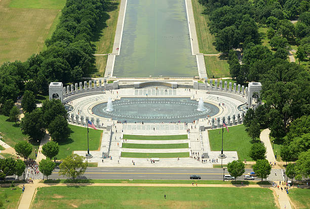 istock World War II Memorial in Washington DC, USA 525559507