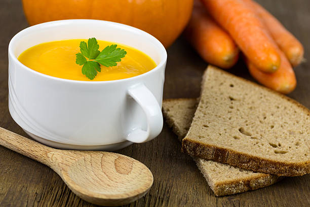 deftige cremesuppe - kräftig �стоковые фото и изображения