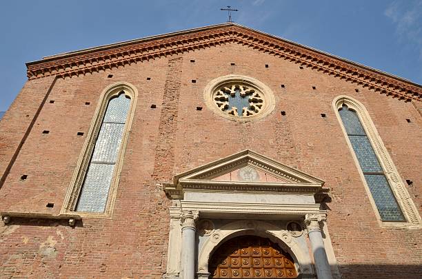 istock Church in Verona 525561219