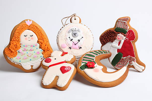 istock Christmas gingerbread cakes by the year sheep 525589327