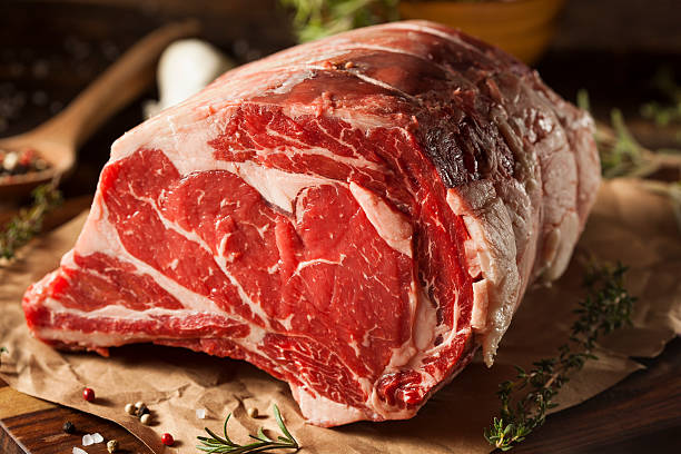 fruits de la viande de bœuf nourri à l'herbe - red meat steak meat food photos et images de collection