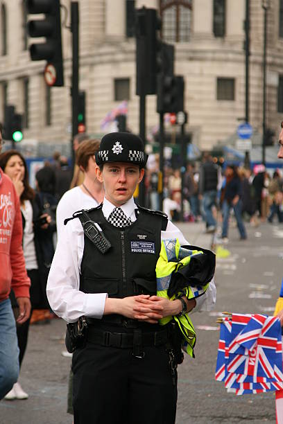 metropolitan agente di polizia - nobility crowd wedding british flag foto e immagini stock