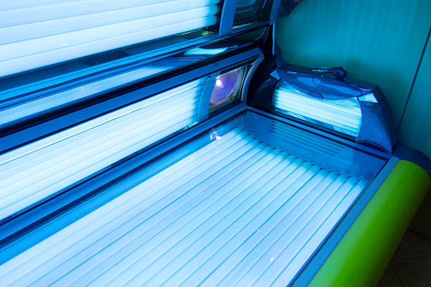 istock aktiv tanning bed with facial tanner 525637337