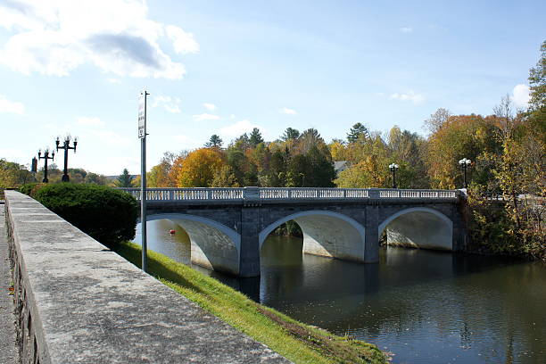 istock Marble bridge in Pittsford, Vermont 525736781