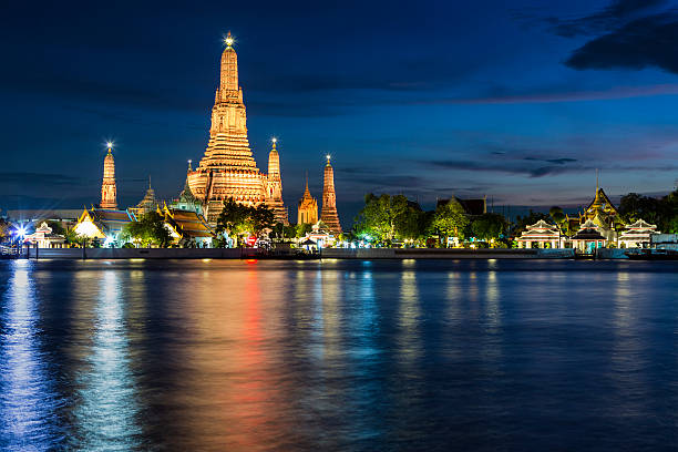 istock Wat Arun Temple in Bangkok, Thailand 525739809
