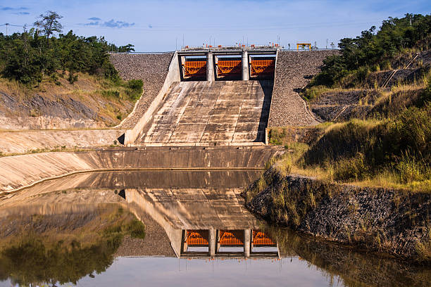 istock Spillway of a hydro electric dam. 525740979