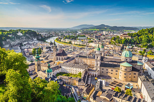 역사적이다 도시 세레쿤다, 오스트리아 - salzburg austria travel destinations famous place 뉴스 사진 이미지