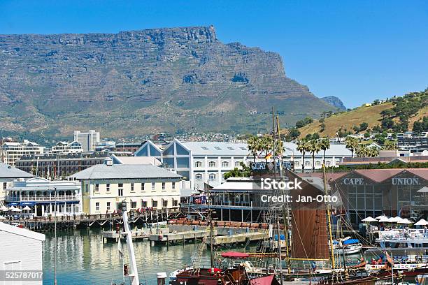 Hafen Von Kapstadt Stockfoto und mehr Bilder von Anlegestelle - Anlegestelle, Atlantik, Berg