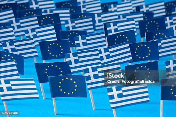 Europäische Gemeinschaft Und Griechische Flagge Stockfoto und mehr Bilder von Ansicht aus erhöhter Perspektive - Ansicht aus erhöhter Perspektive, Bildhintergrund, Blau