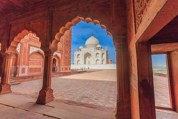 taj mahal, agra, índia - sunlight sun architectural feature blue imagens e fotografias de stock