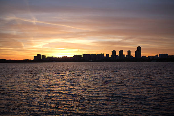 istock Moscow Strogino at sunset. View from Strogino Bay 525859159