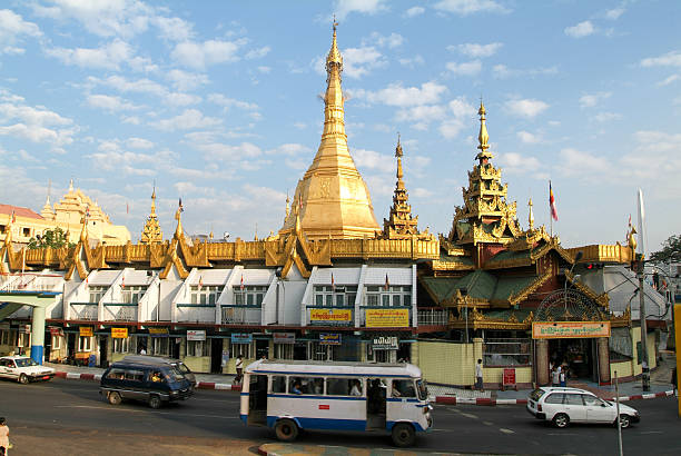 The pagoda of Sule Paya at Yangon The pagoda of Sule Paya at Yangon on Myanmar sule pagoda stock pictures, royalty-free photos & images