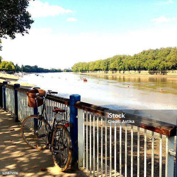 Bike And The River Stock Photo - Download Image Now - London - England, Putney, Bicycle