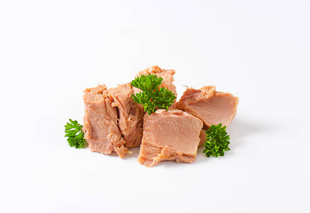 atum em lata - tuna chunks imagens e fotografias de stock