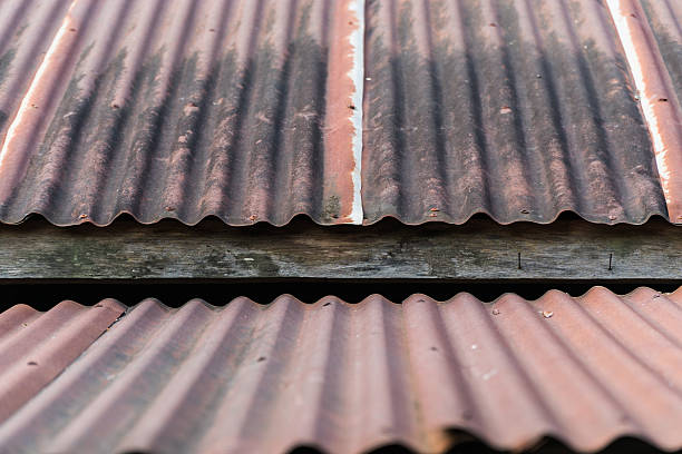istock Roof rusty corrugated iron metal texture 525887692