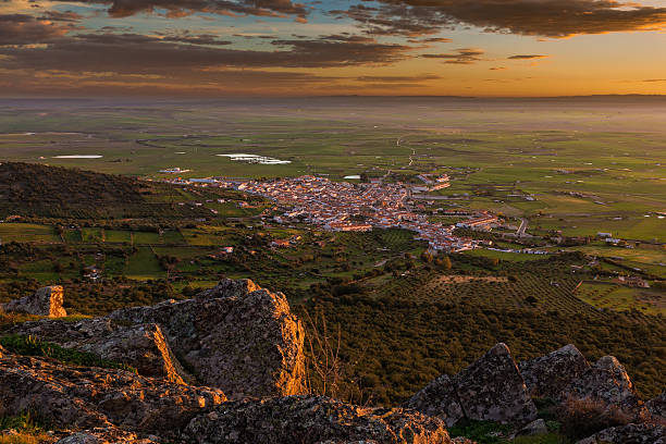 Sierra de Fuentes at dawn The town of Sierra de Fuentes, photographed at sunrise from a mountain. extremadura stock pictures, royalty-free photos & images