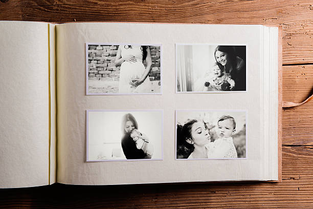 mães dia composição. álbum de fotografias, preto e branca imagens. - babies and children audio imagens e fotografias de stock