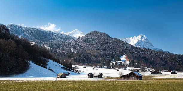 istock Alps, view from Loisach Valley, Garmisch-Partenkirchen 525963550