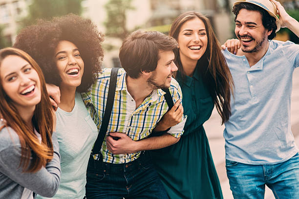istock Happy Friends In The City 525981834
