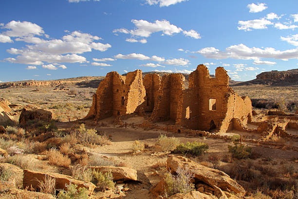 Kin Kletso Ruins The ancient Kin Kletso ruins in Chaco Canyon, New Mexico chaco culture national historic park stock pictures, royalty-free photos & images