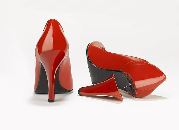 les talons rouges - talons hauts photos et images de collection