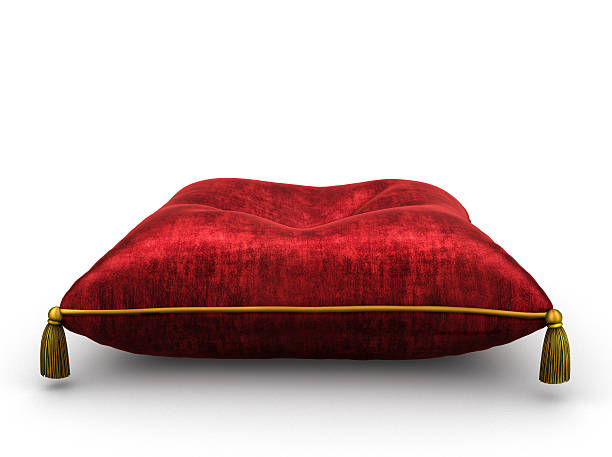 royal almofada de veludo vermelho sobre fundo branco - pillow imagens e fotografias de stock
