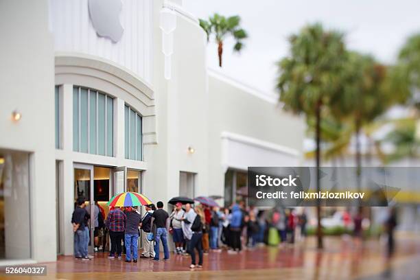 Apple Store Miami Beach Tilt Shift Blur Effect Stock Photo - Download Image Now - Apple Store, Waiting In Line, Big Tech