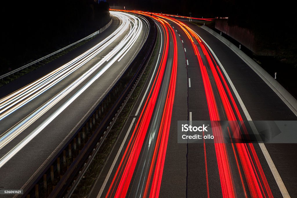 La autopista en la noche-exposición prolongada - Foto de stock de Abstracto libre de derechos