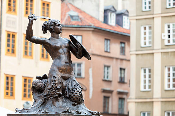 istock Mermaid Statue in Old Town Square, Warsaw, Poland 526060931