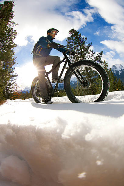 istock Winter Fat Bike Rider 526073877