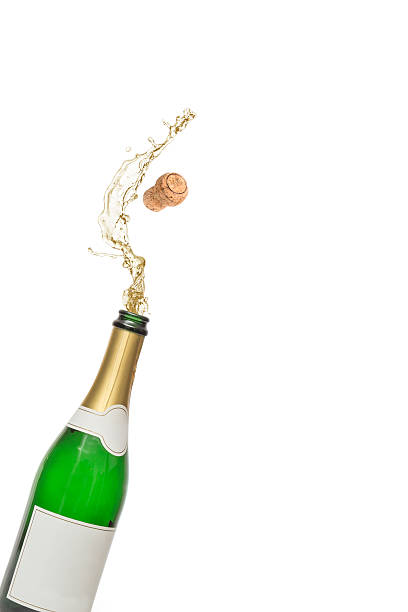 uscito di sughero di bottiglia di champagne - champagne flute jubilee champagne wine foto e immagini stock