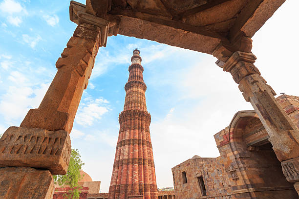 유적지 at 꾸뜹미나르, 델하이 - quitab minar qutab delhi new delhi 뉴스 사진 이미지