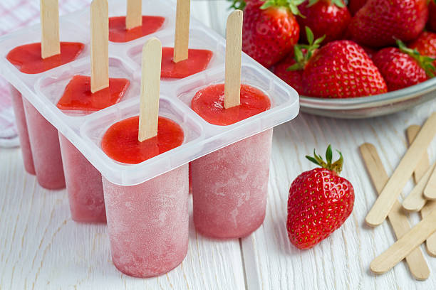 istock Homemade popsicles with strawberry 526132694