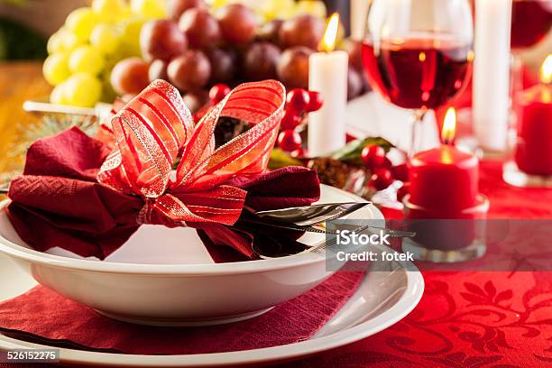 Navidad Los Utensilios Necesarios En La Tabla Foto de stock y más banco de imágenes de Adorno de navidad - Adorno de navidad, Arreglar, Belleza