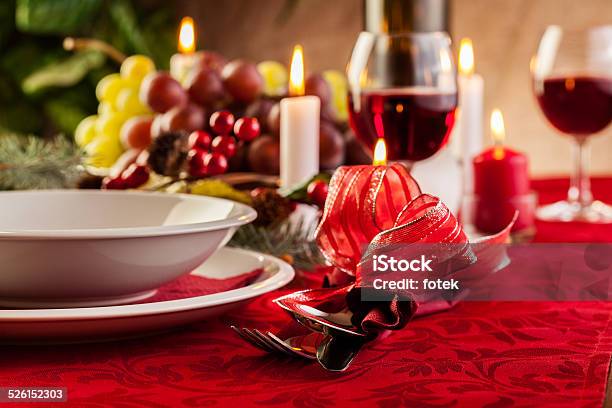 Navidad Los Utensilios Necesarios En La Tabla Foto de stock y más banco de imágenes de Adorno de navidad - Adorno de navidad, Arreglar, Belleza