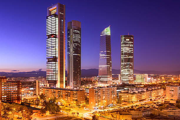 madryt, hiszpania, financial district - paseo de la castellana zdjęcia i obrazy z banku zdjęć