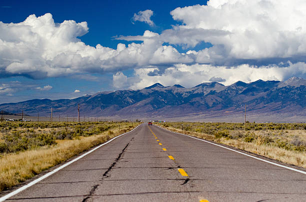 istock way to the cloud mountain, colorado 526178315