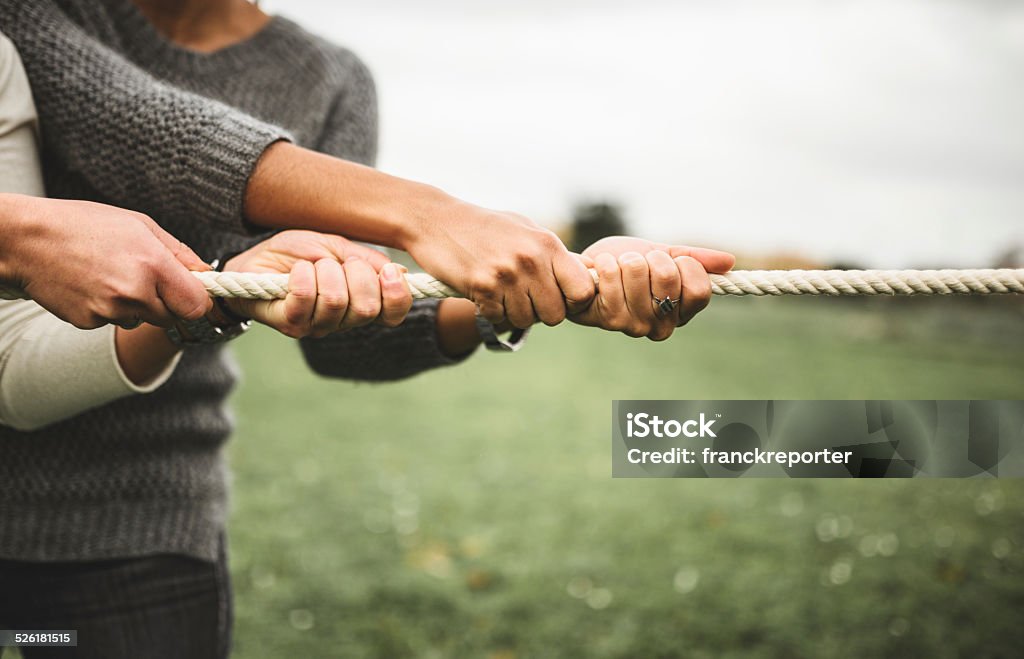 Ziehe dabei das Seil für teamwork - Lizenzfrei Zusammenhalt Stock-Foto