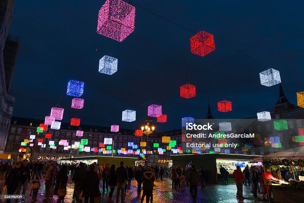 Plaza Mayor de Madrid iluminado para Navidad - Foto de stock de Madrid libre de derechos